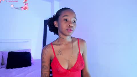 Snapshot of rihana_hot01 chatting on January 29, 2025, 2:30 am ri ri online show from January 29, 2025, 2:30 am