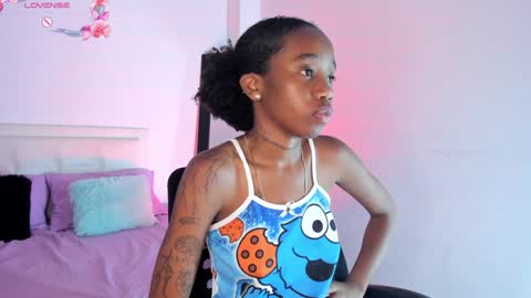 Snapshot of rihana_hot01 chatting on February 1, 2025, 6:43 am ri ri online show from February 1, 2025, 6:43 am