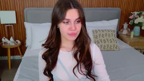 Rihanna online show from November 12, 2025, 5:24 pm