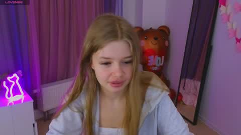 Rina online show from March 31, 2026, 9:04 pm