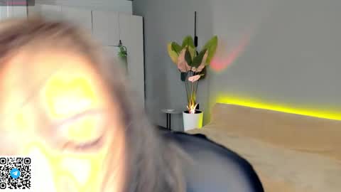 Riko Asada online show from March 31, 2026, 6:36 am