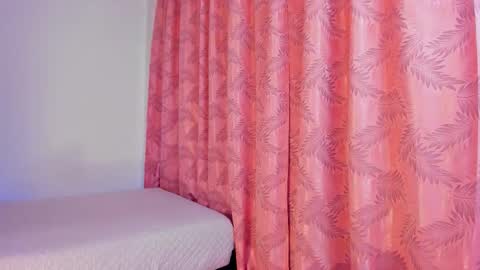 Riley online show from November 18, 2025, 9:19 pm