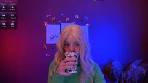 Rina online show from January 5, 2026, 8:01 pm