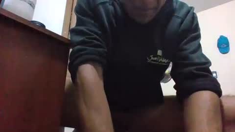 Snapshot of rinobogota chatting on May 19, 2026, 3:35 am Ruben D online show from May 19, 2026, 3:35 am