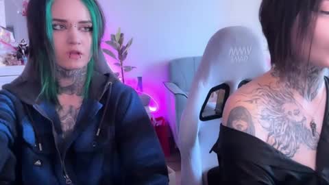   DianaBrite            fansl y online show from May 17, 2026, 9:38 am