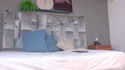 RIRI  online show from February 22, 2026, 12:04 pm