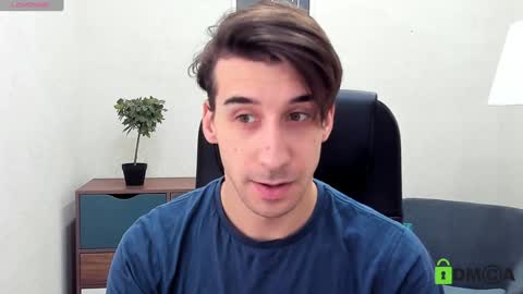 Snapshot of rishu_ chatting on January 18, 2025, 10:17 am VAnitas online show from January 18, 2025, 10:17 am