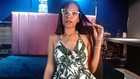 Snapshot of risy_rose chatting on February 6, 2025, 8:23 pm risy_rose online show from February 6, 2025, 8:23 pm