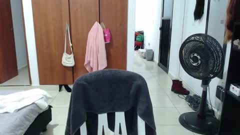 Snapshot of rivadeneira222 chatting on September 15, 2025, 2:44 am PeachSalinger online show from September 15, 2025, 2:44 am