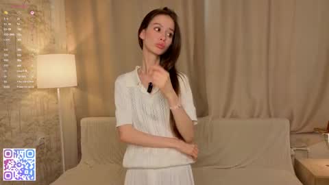 Anna online show from June 5, 2026, 4:41 am