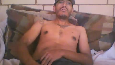 rmorenoout666 online show from June 17, 2026, 10:21 pm