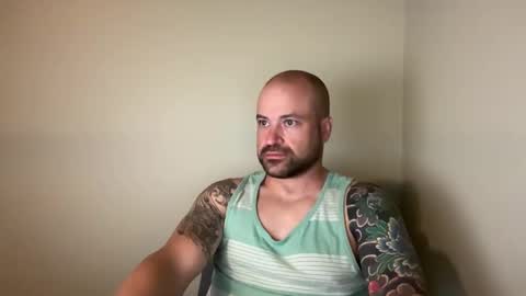 Snapshot of roadking1122 chatting on October 19, 2025, 10:16 am roadking1122 online show from October 19, 2025, 10:16 am