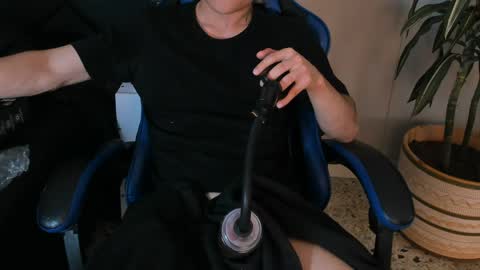 Roan Birkin online show from April 15, 2026, 7:58 pm