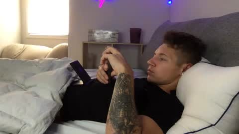 RoastingCorn online show from January 5, 2025, 4:06 pm