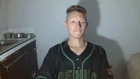 RoastingCorn online show from September 17, 2025, 1:51 am