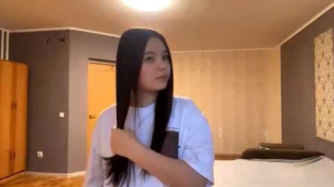 Snapshot of robbimckoy chatting on February 3, 2026, 1:05 pm Aya online show from February 3, 2026, 1:05 pm