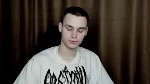 robert10211 online show from February 10, 2025, 7:49 pm