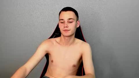 robert10211 online show from November 10, 2025, 6:51 pm