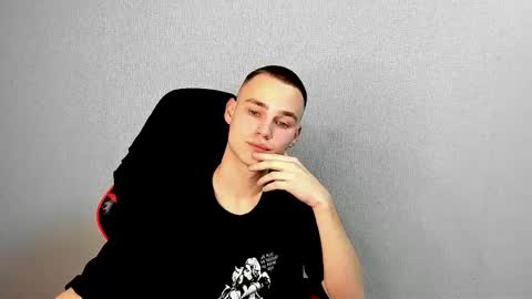 robert10211 online show from November 26, 2025, 5:58 pm