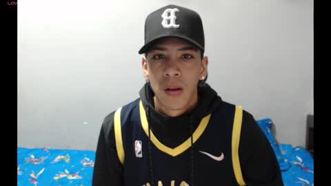 robert_kingg online show from February 17, 2026, 11:29 am