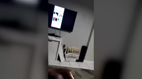 robertbradfordjr3 online show from July 17, 2026, 1:23 am