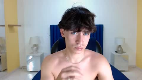 Snapshot of roberthalv chatting on March 16, 2026, 12:20 pm ROBERTH online show from March 16, 2026, 12:20 pm