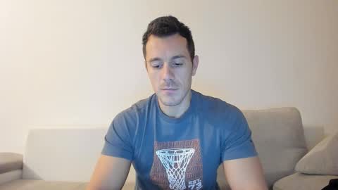 roberto4ever online show from November 26, 2025, 5:41 am