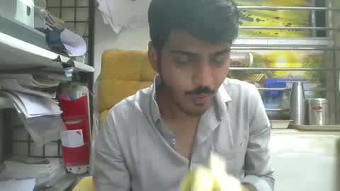 Snapshot of robertsalia220 chatting on March 10, 2025, 12:59 pm Robertsalia online show from March 10, 2025, 12:59 pm