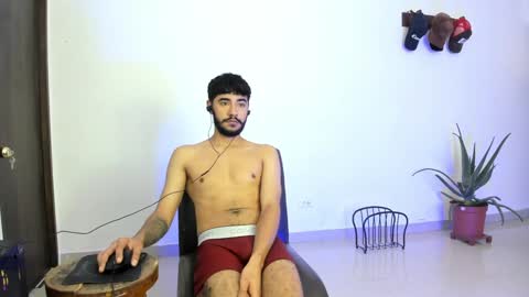 roberx_12 online show from February 5, 2025, 2:48 pm