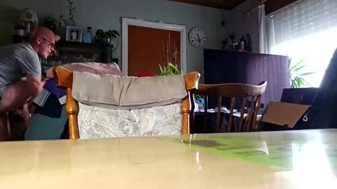 robke1966 online show from December 1, 2025, 9:25 am