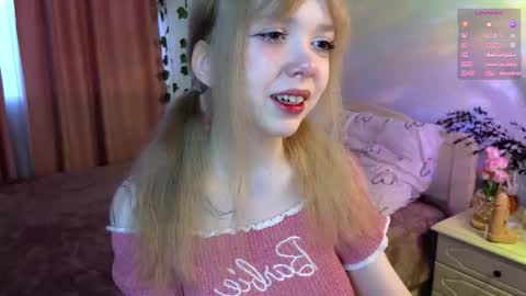 Snapshot of rochelle_dolly chatting on December 14, 2025, 9:36 am rochelle_dolly online show from December 14, 2025, 9:36 am