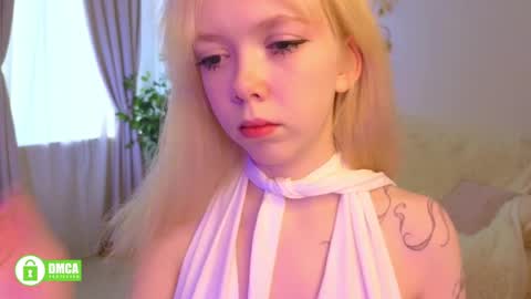 rochelle_dolly online show from May 12, 2026, 3:53 pm