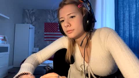 Anny online show from February 27, 2026, 11:10 am