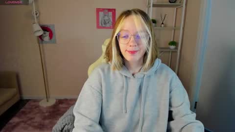 Rockett online show from October 3, 2025, 1:13 am