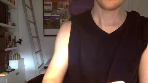 Snapshot of rocketviper chatting on September 9, 2025, 4:28 pm RocketViper online show from September 9, 2025, 4:28 pm