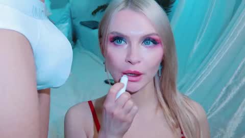 Lina and Den online show from April 11, 2026, 7:45 am