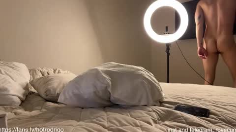 Snapshot of rodrigoveira chatting on February 16, 2025, 9:38 pm Rodrigo online show from February 16, 2025, 9:38 pm
