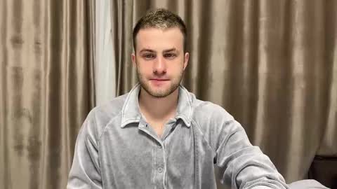 Snapshot of rodrigoveira chatting on September 14, 2025, 6:18 pm Rodrigo online show from September 14, 2025, 6:18 pm