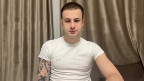 Snapshot of rodrigoveira chatting on September 30, 2025, 4:12 pm Rodrigo online show from September 30, 2025, 4:12 pm