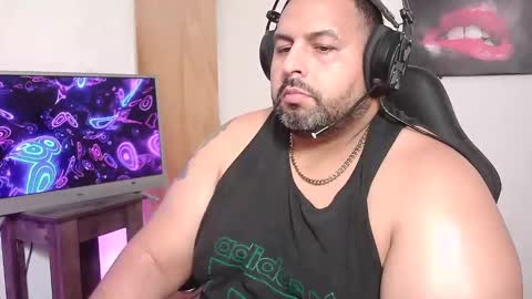 rodrixxx54 online show from February 1, 2025, 12:29 am