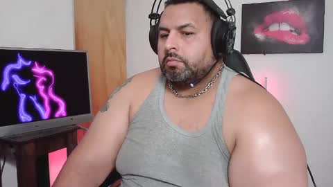 rodrixxx54 online show from February 2, 2025, 10:28 pm