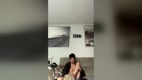 rogerbenid81 online show from December 19, 2025, 9:44 pm