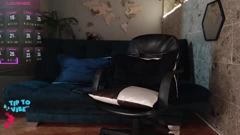 Snapshot of rogert_xx chatting on February 18, 2025, 1:54 am Rogert online show from February 18, 2025, 1:54 am