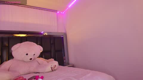 Snapshot of rohanalan_ chatting on February 22, 2026, 3:07 am Sof online show from February 22, 2026, 3:07 am