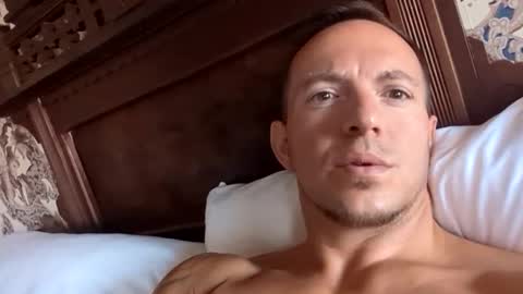 rokco_ online show from March 8, 2025, 5:11 pm