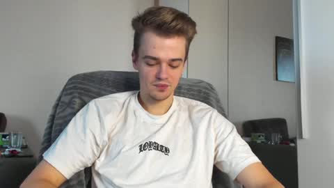 taylor fox online show from December 17, 2024, 1:38 pm