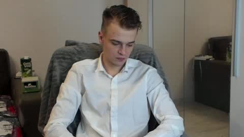 taylor fox online show from January 1, 2025, 2:52 pm