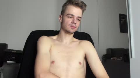 taylor fox online show from January 13, 2025, 6:27 am