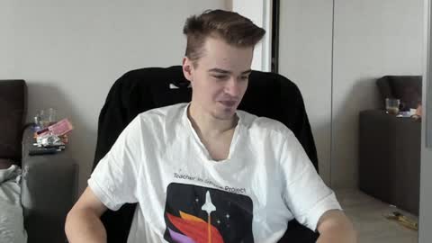 taylor fox online show from February 5, 2025, 12:17 pm