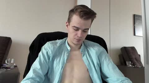 taylor fox online show from February 8, 2025, 10:29 am